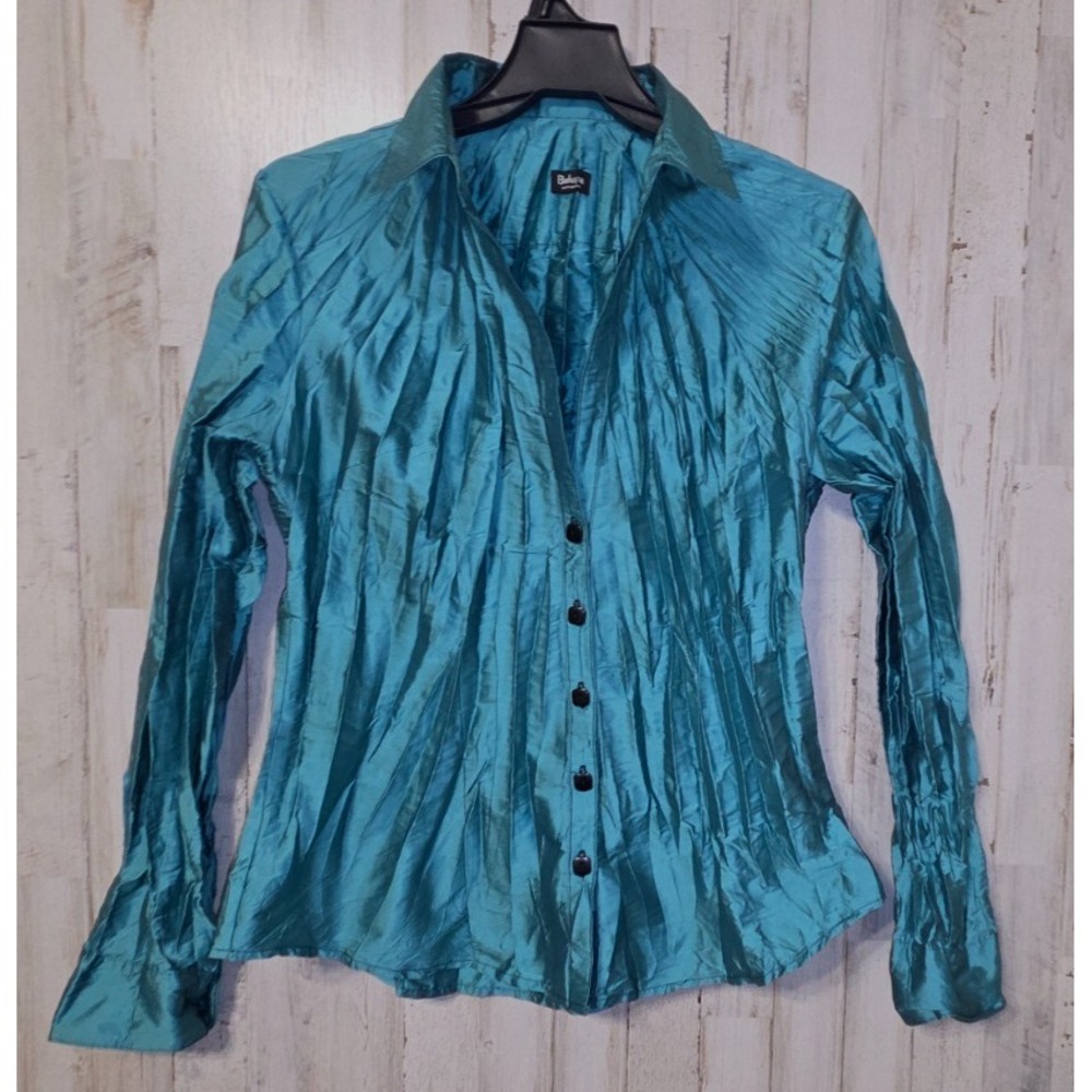 Beluva San Francisco size M Collared Top Crinkle Button Shirt satin Long sleeve
